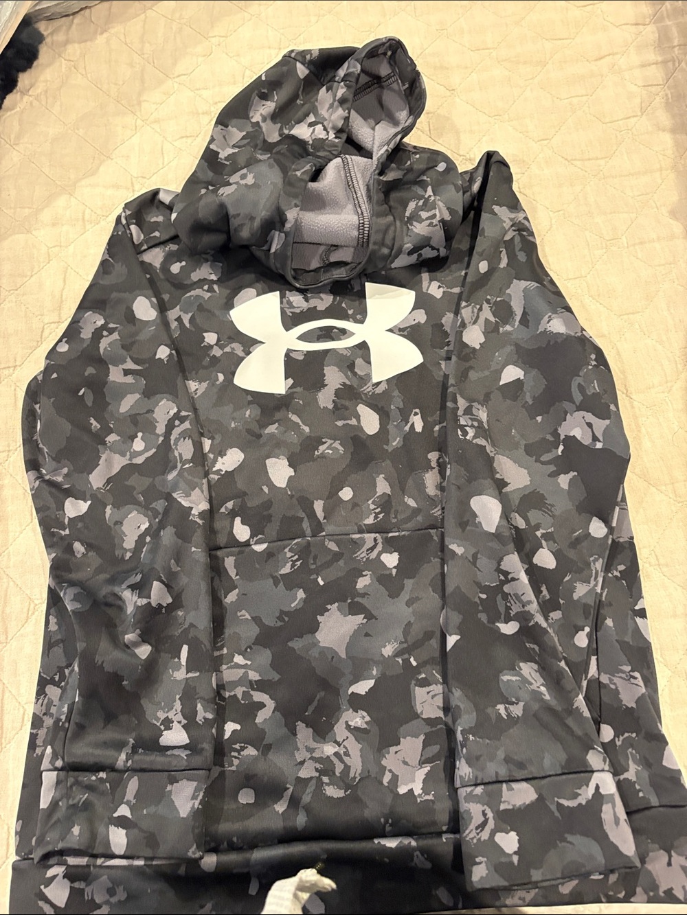 Under Armour Gray & Black Camo Pullover Hoodie
